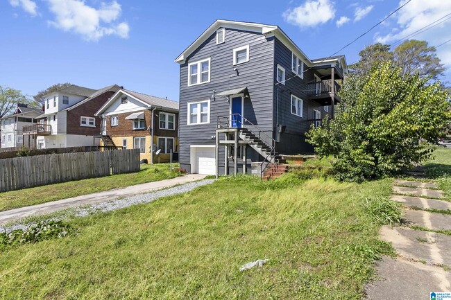 Building Photo - 1101 7th Ave W