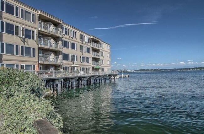 The Pier - 334 Lakeside Ave S