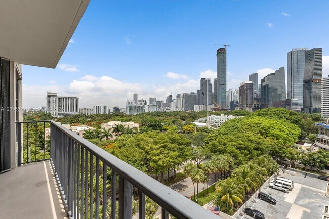 Building Photo - 1901 Brickell Ave