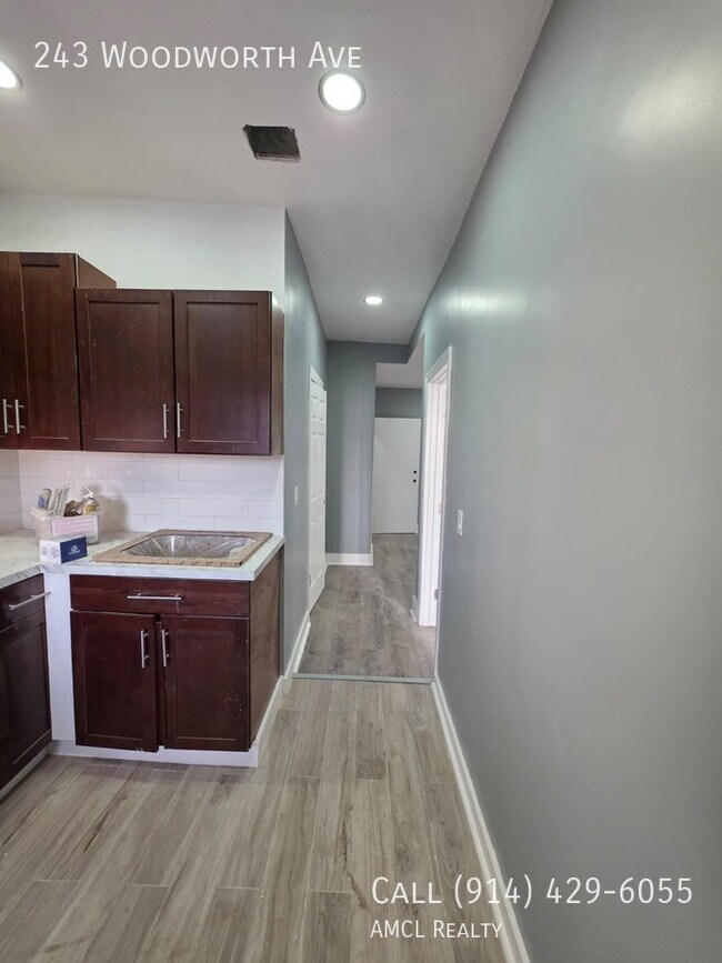 Building Photo - 243 Woodworth Ave