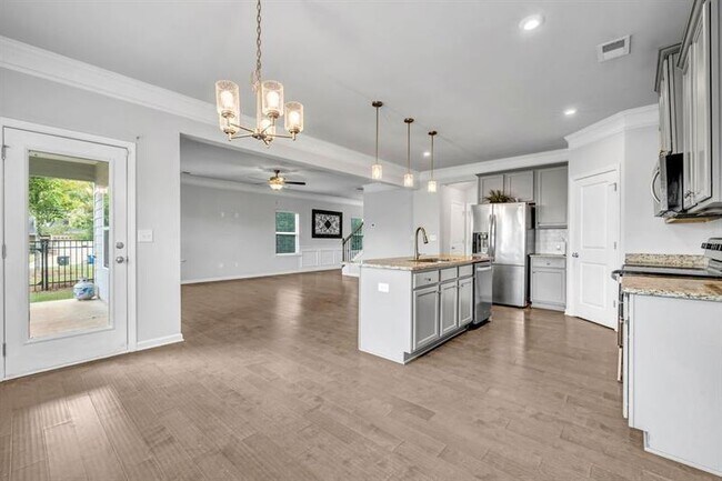 Building Photo - 4591 Grenadine Cir