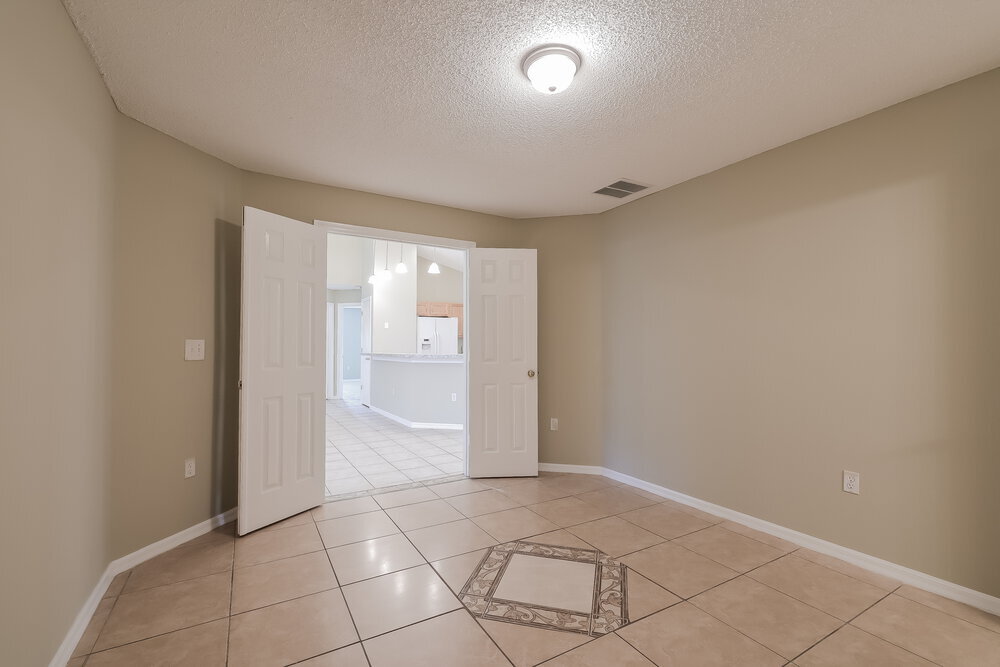 Building Photo - 1120 Roan Ct