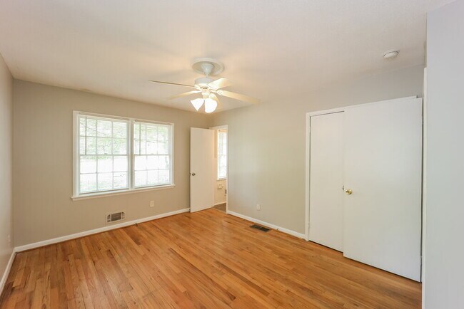 Building Photo - 3639 Telstar Dr