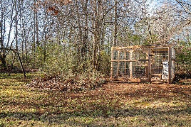 Building Photo - 110 Peabody Rd