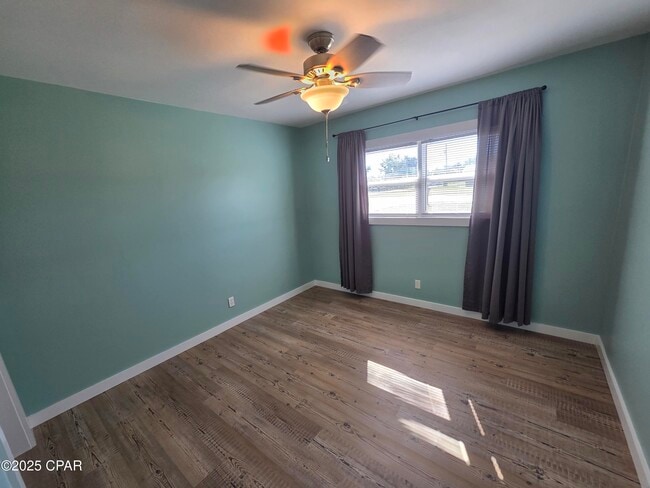 Building Photo - 5253 Collins Dr