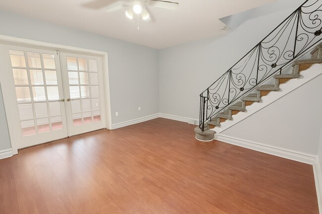 Building Photo - 2602 S 61st St