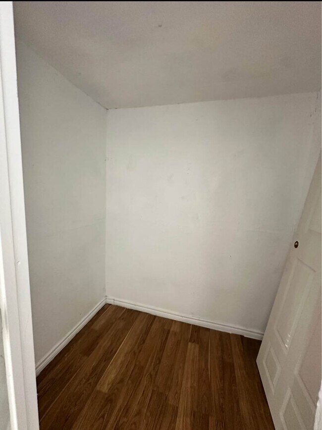 Building Photo - Cozy 3 bedroom house