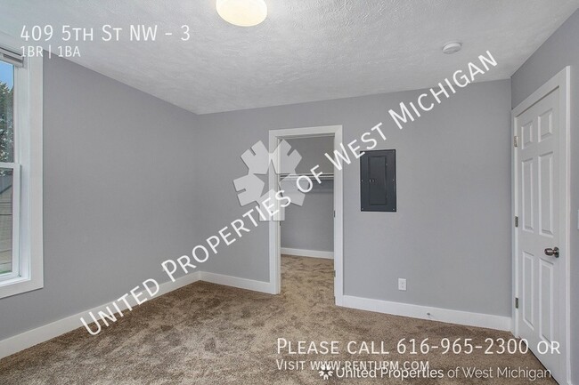 Building Photo - Available Now | 1 Bedroom 1 Bathroom Apart...