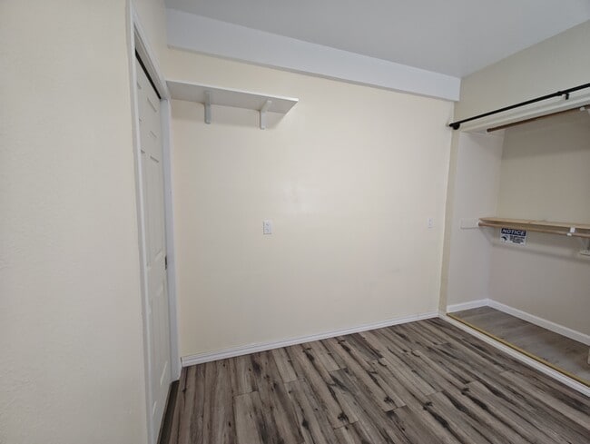 Building Photo - 655 Freesia Dr