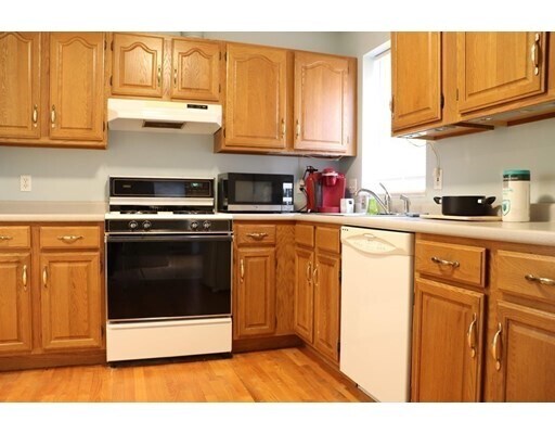 Building Photo - 12 Regent St