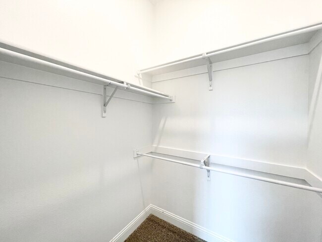 Building Photo - 2914 Bobcat Dr