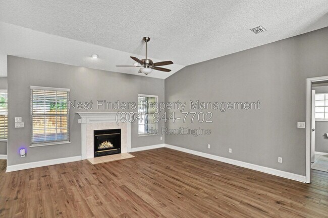 Building Photo - 1819 Branch Vine Dr W