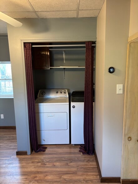 Building Photo - 579 W Mahoning St