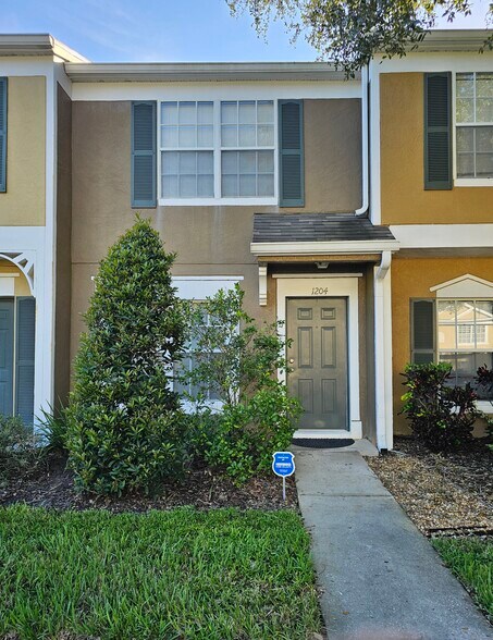 Primary Photo - 1204 Kennewick Ct