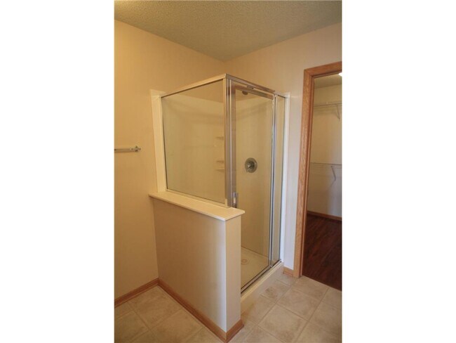 Building Photo - 2495 121st Cir NE