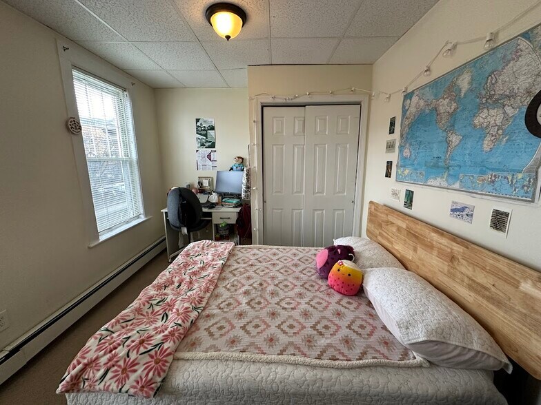 Building Photo - 54 Medford St