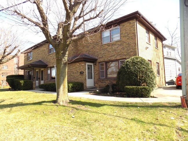 Primary Photo - 602 Walnut St