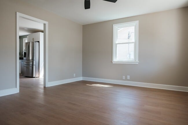 Building Photo - 332 Guilford St