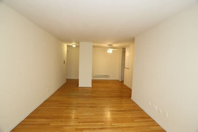 Building Photo - 665 W Wrightwood Ave