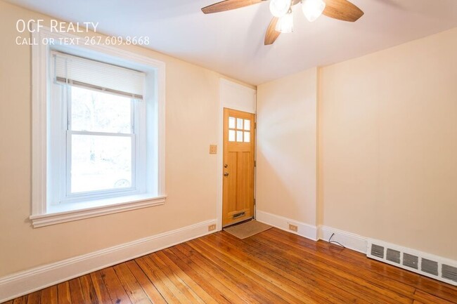Building Photo - 4562 Silverwood St