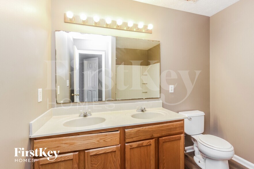 Building Photo - 3661 Cedar Pine Pl