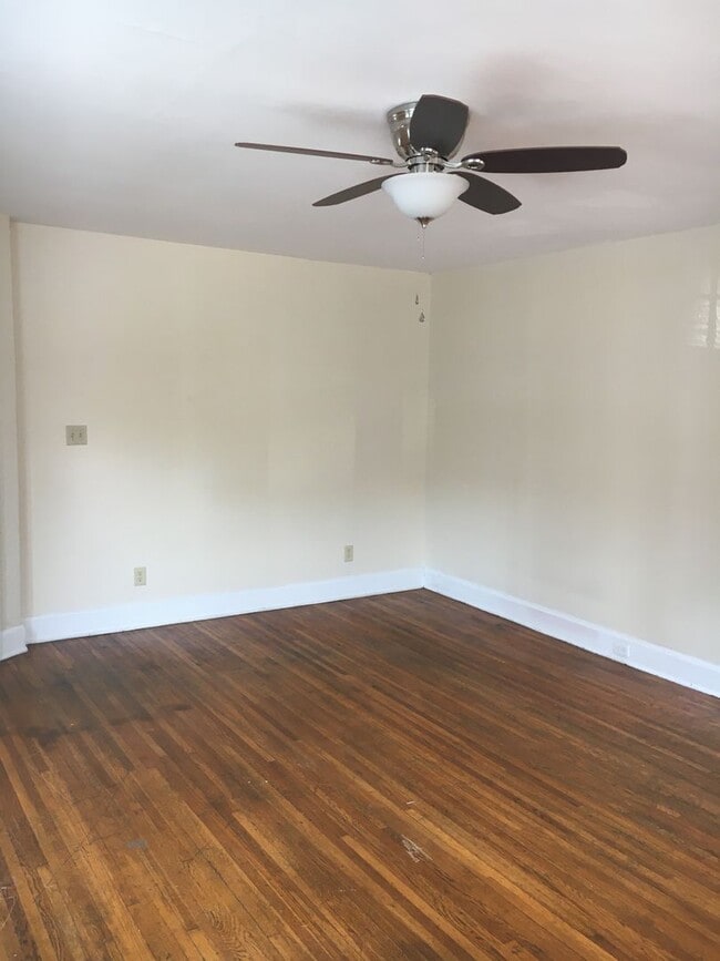 Building Photo - 2476 Adams Ave