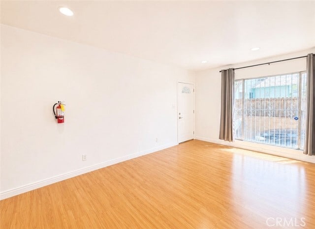 Building Photo - 1372 W 36th St