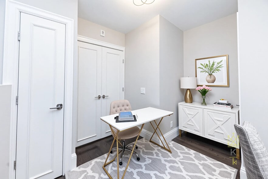 Building Photo - 85 Regent St