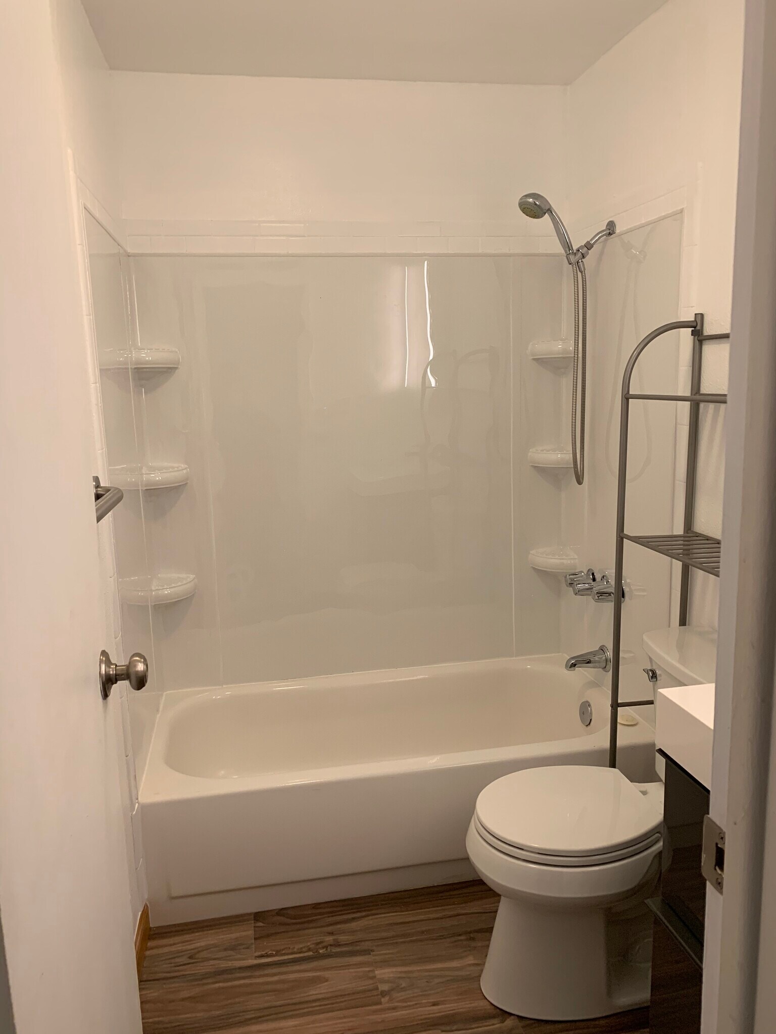 Bathroom - 3393 Madison Ave