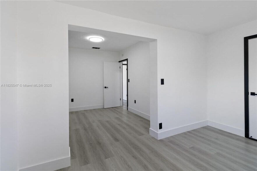 Building Photo - 1325 NW 51st St