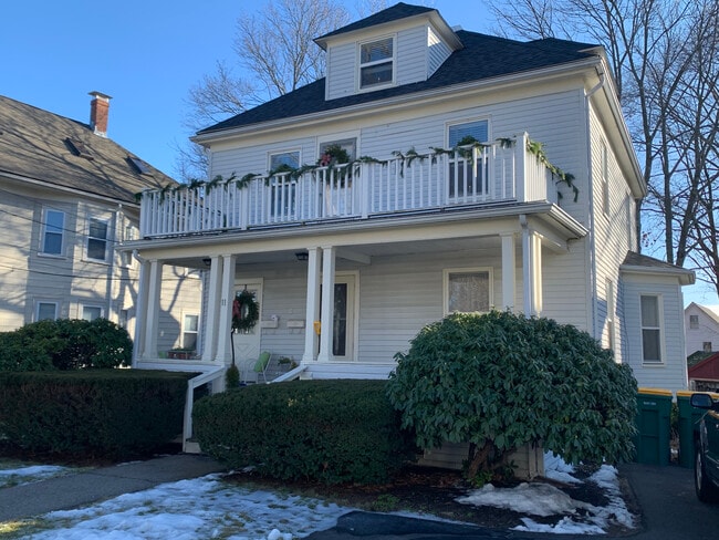 Building Photo - 11 Crescent Ave