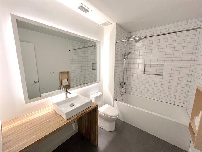 Building Photo - 19 Cedarfield Ct