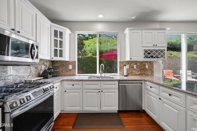 Building Photo - 3889 Angeline St