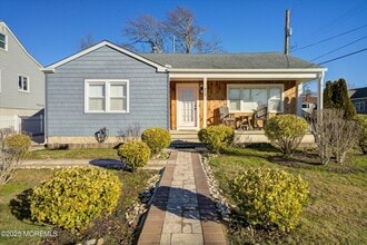 Building Photo - 515 Stone Harbor Ave