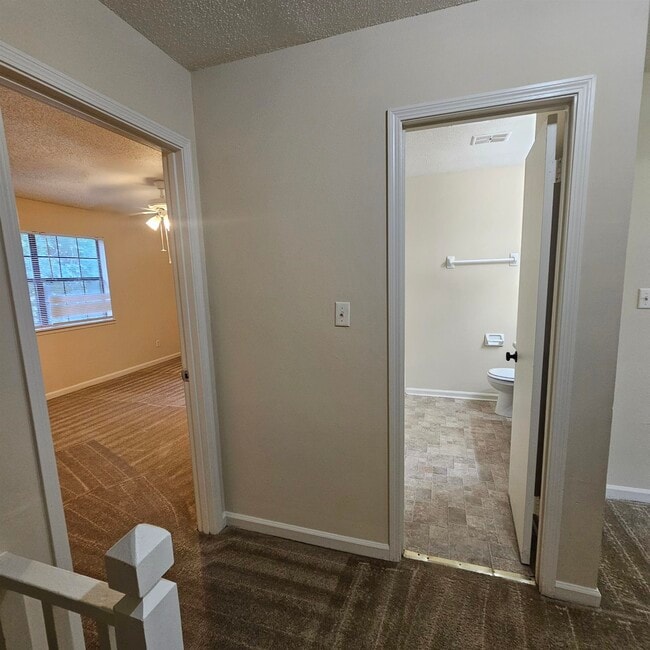 Building Photo - 3701 Donovan Dr