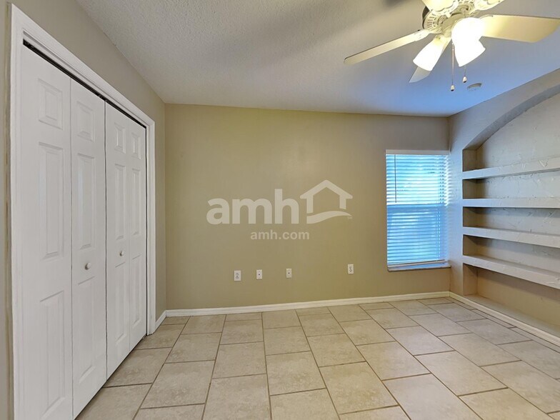 Building Photo - 10519 Sedgebrook Dr