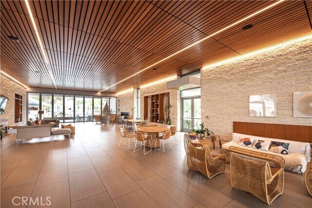 Building Photo - 103 Newall