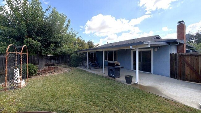 Building Photo - 3919 Almondwood Ct