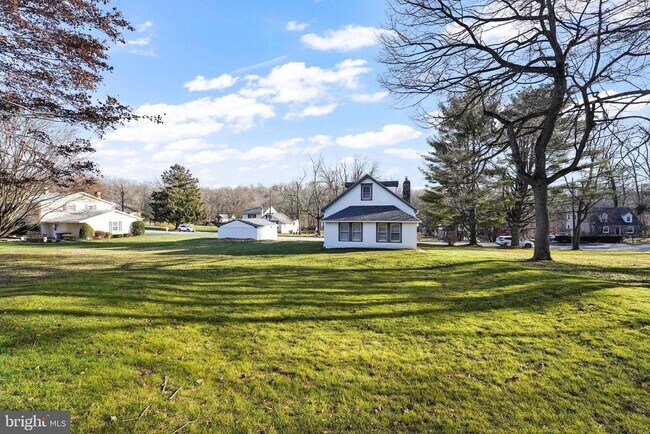 Building Photo - 4411 Fairview Ave