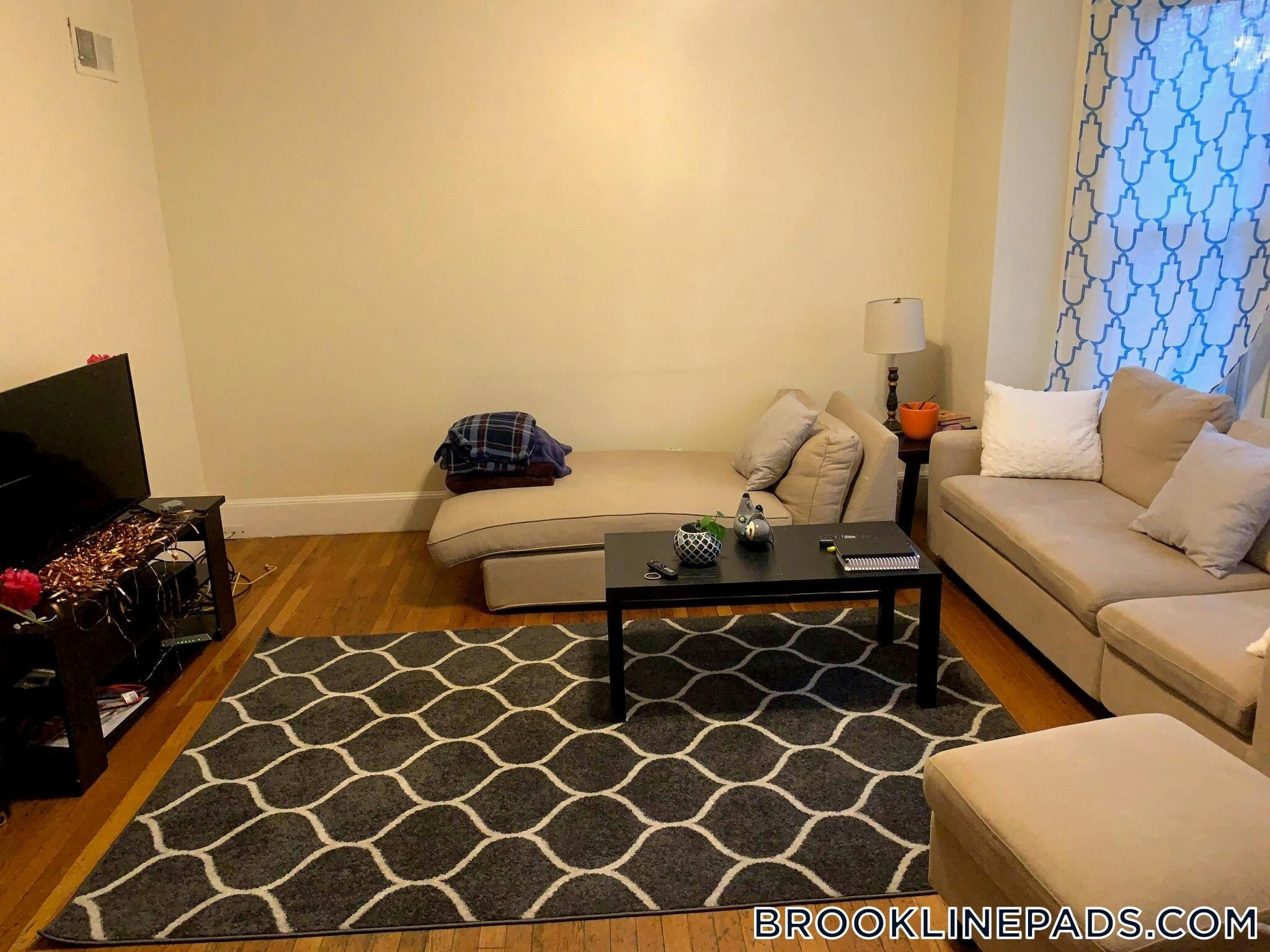 Building Photo - 216 Freeman St