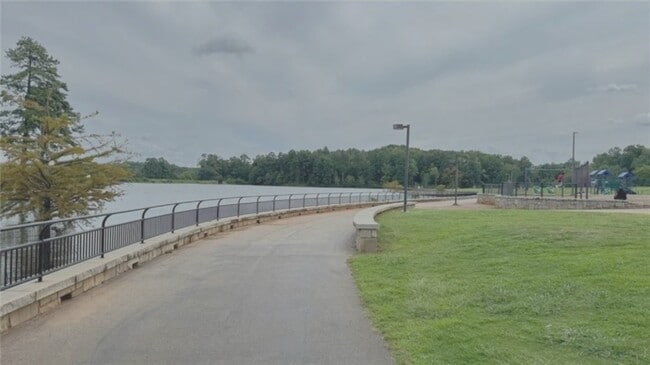 Building Photo - 7 Peeples Dr