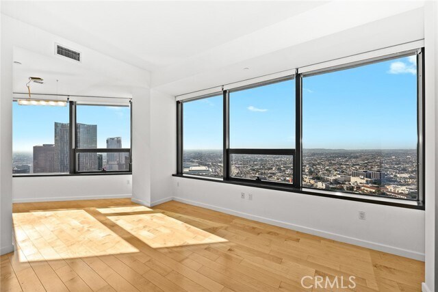 Building Photo - 1100 Wilshire Blvd