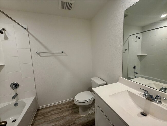 Building Photo - 31119 Brightwell Bnd