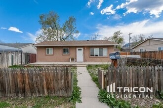 Building Photo - 1129 Florence Ave