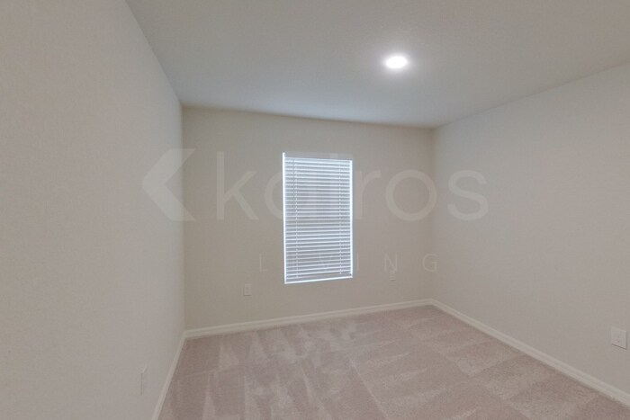 Building Photo - 1190 S San Mateo Dr