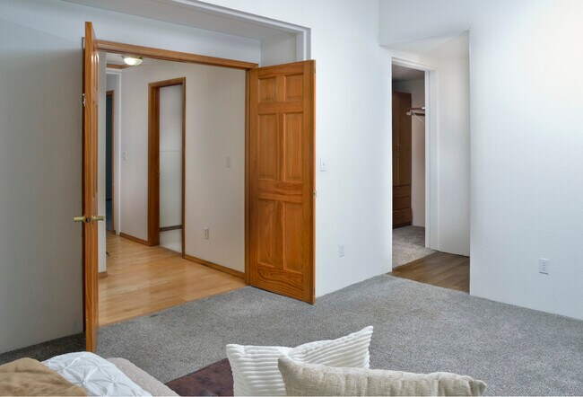 Building Photo - 13315 Lost Lake Rd