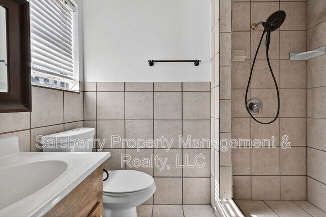 Building Photo - 1113 Gifford Dr