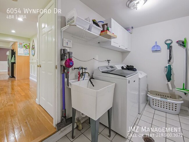 Building Photo - 6054 Wynford Dr