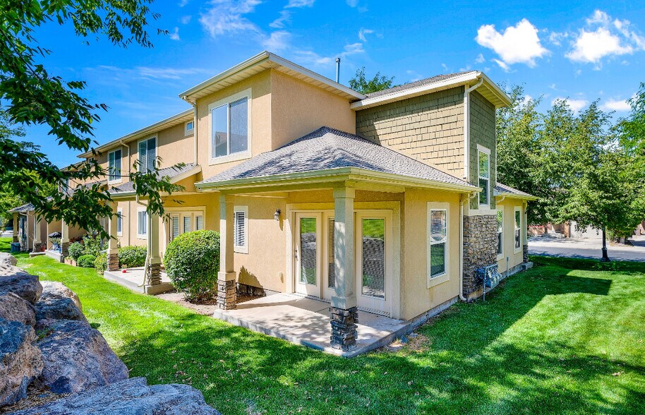 Primary Photo - 5043 W Rock Butte