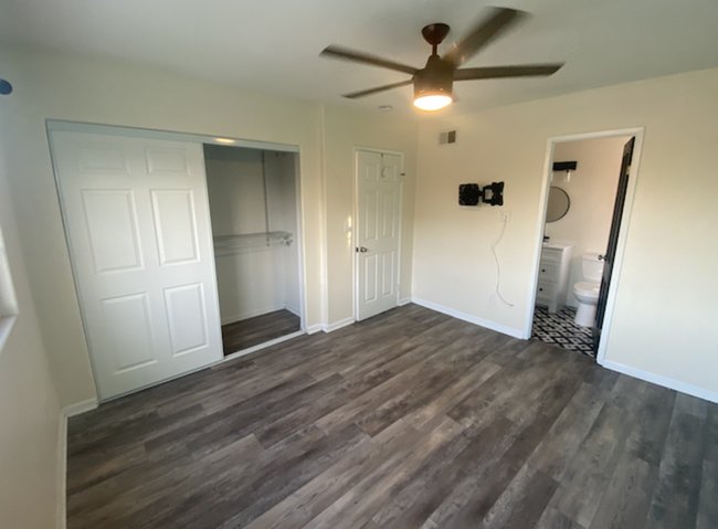 Building Photo - 1810 Thelborn Way